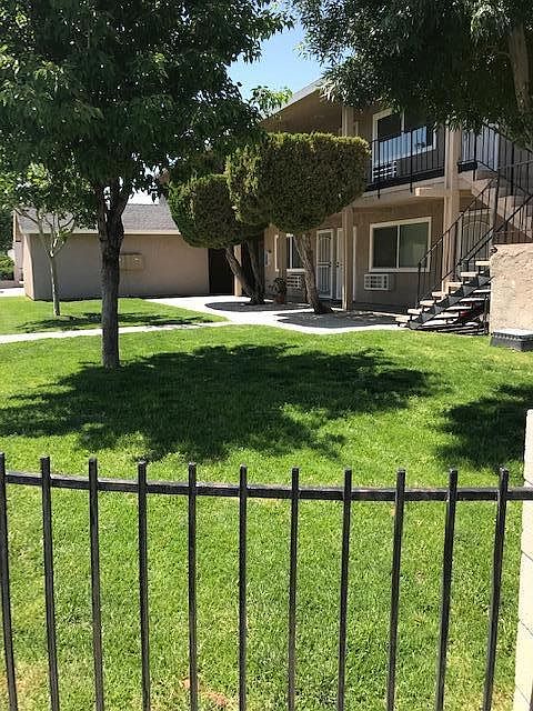 1st image of 417 E Avenue Q3 #8