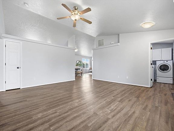 4th image of 8412 Holborn Ln