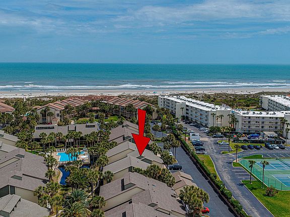4th image of 82 Village Las Palmas Cir