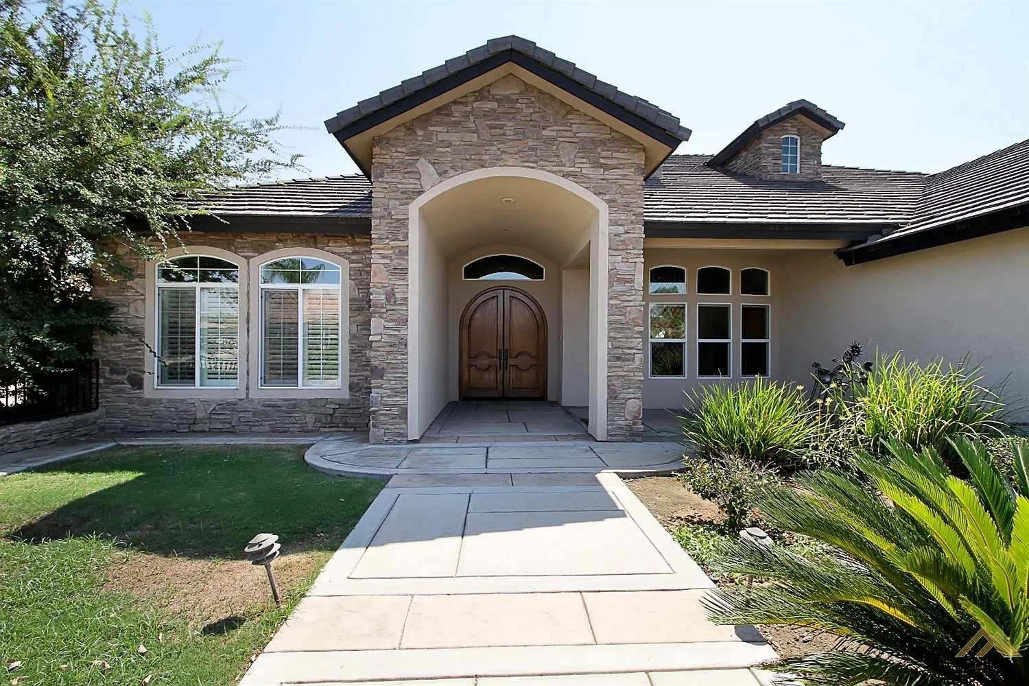 11309 Champions Ave photo 1