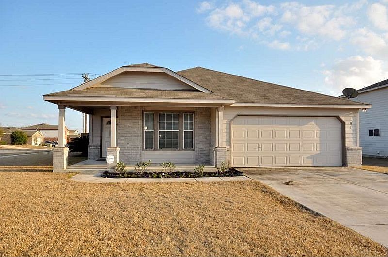 1st image of 105 Willow Brk