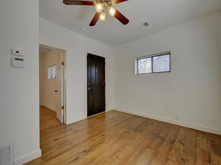 2106 Holly St #B — Photo 9