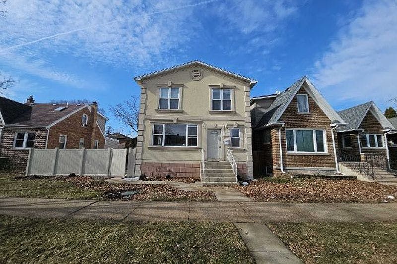 1st image of 2528 Clarke St