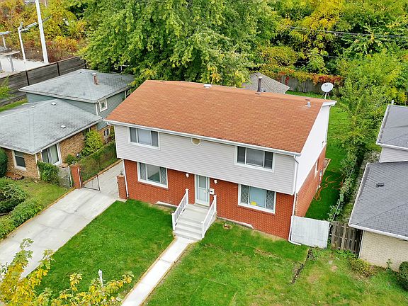 5th image of 15109 Waterman Dr