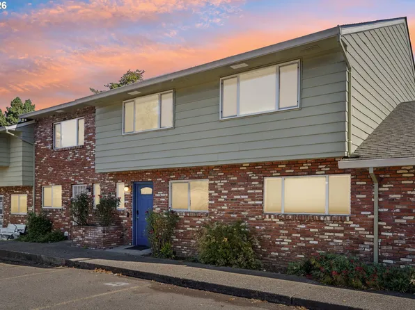 1302 NE Hogan Dr, Gresham, OR 97030
