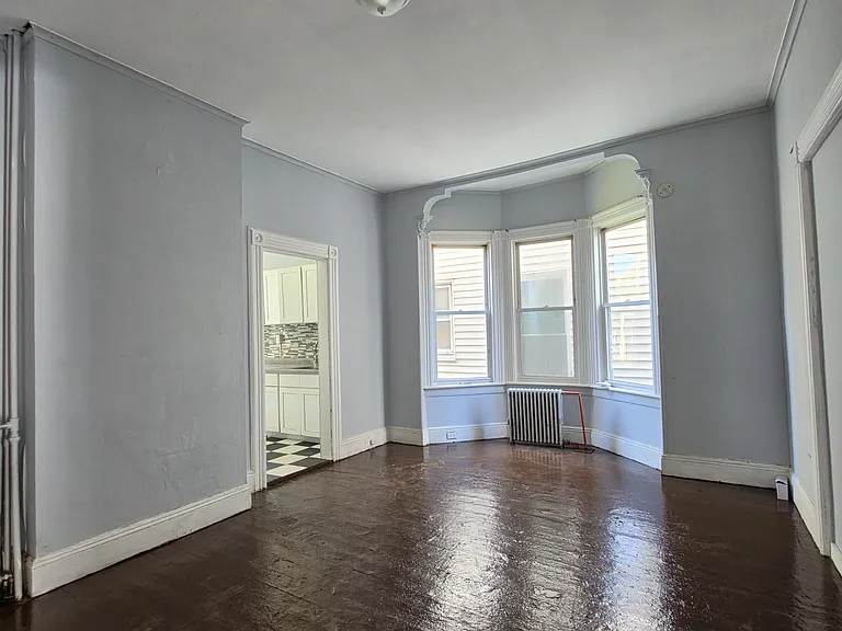 96 Brown Pl #A — Photo 40