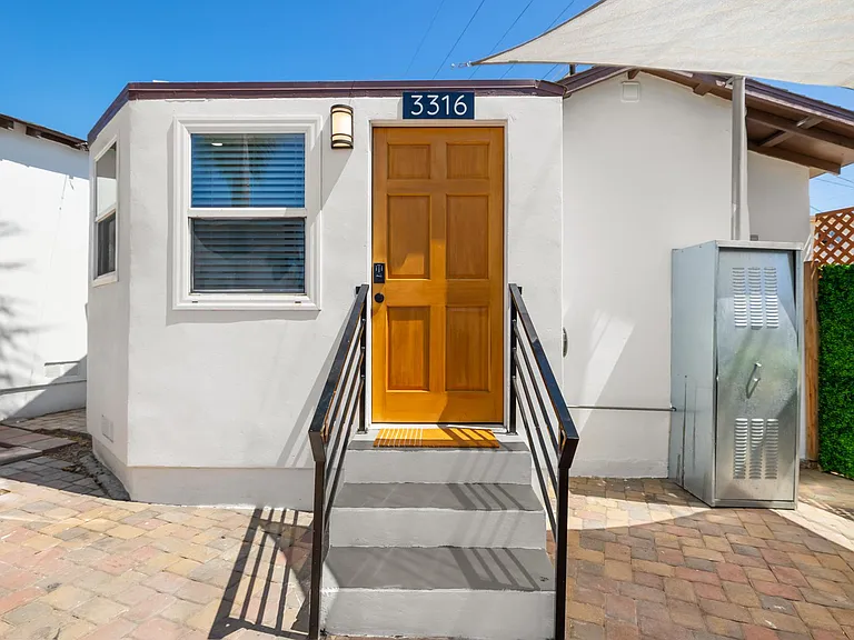 3316 Lincoln Ave — Photo 8