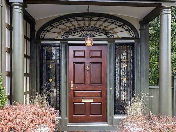 3rd image of 4 Hunter Ave