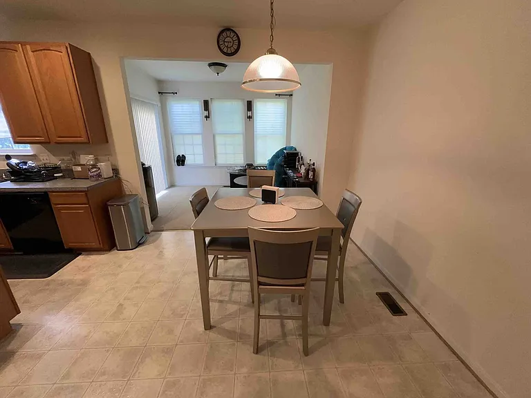12039 Kemps Landing Cir — Photo 9