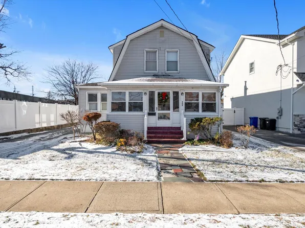 309 Franklin Ave, Hewlett, NY 11557