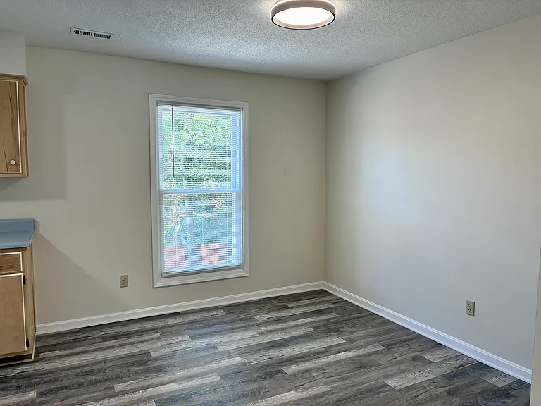 306 Atcher St #4 — Photo 5