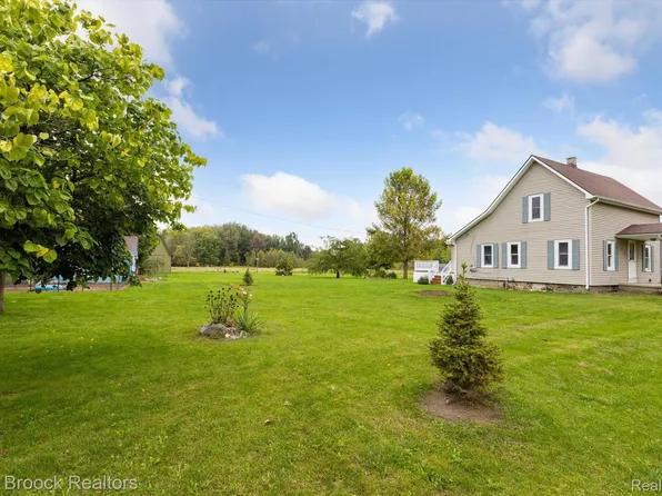 2345 Castle Rd, North Branch, MI 48461