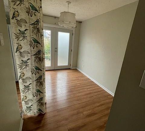 4th image of 3516 Sutherland Dr