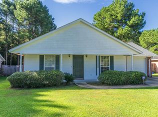 131 Beechwood Dr, Hattiesburg, MS 39402