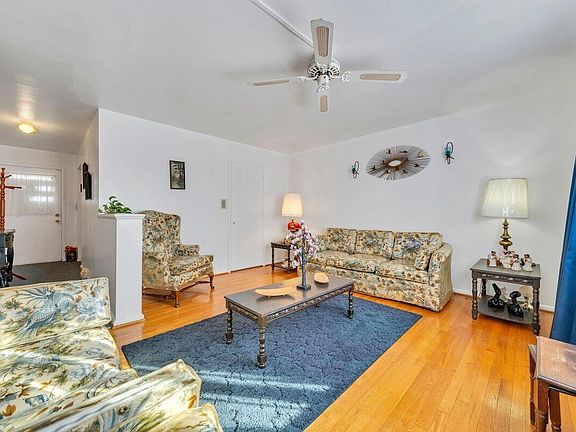4th image of 3858 Long Meadow Ave NW