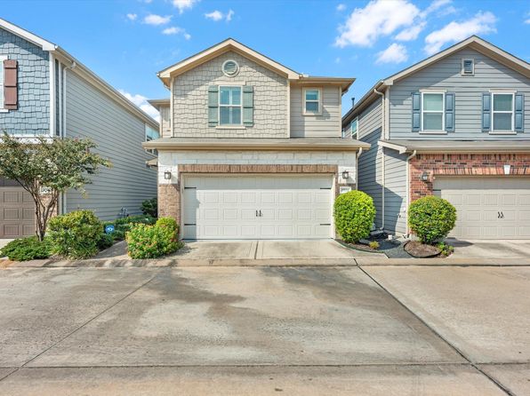 8924 Hollister Commons Ln