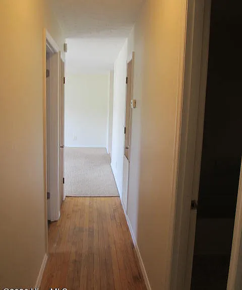 306 Greenview Dr — Photo 7