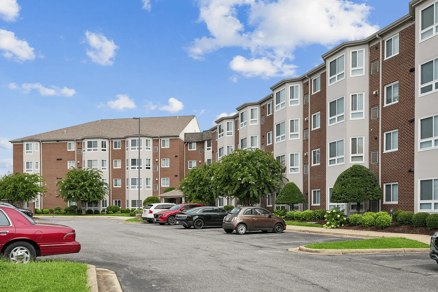 Village Lake Apartments — Photo 2