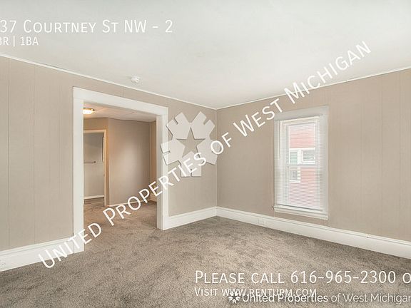 3rd image of 837 Courtney St NW #2
