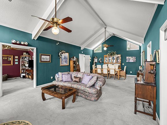 3rd image of 440 Dailey Hill Cir
