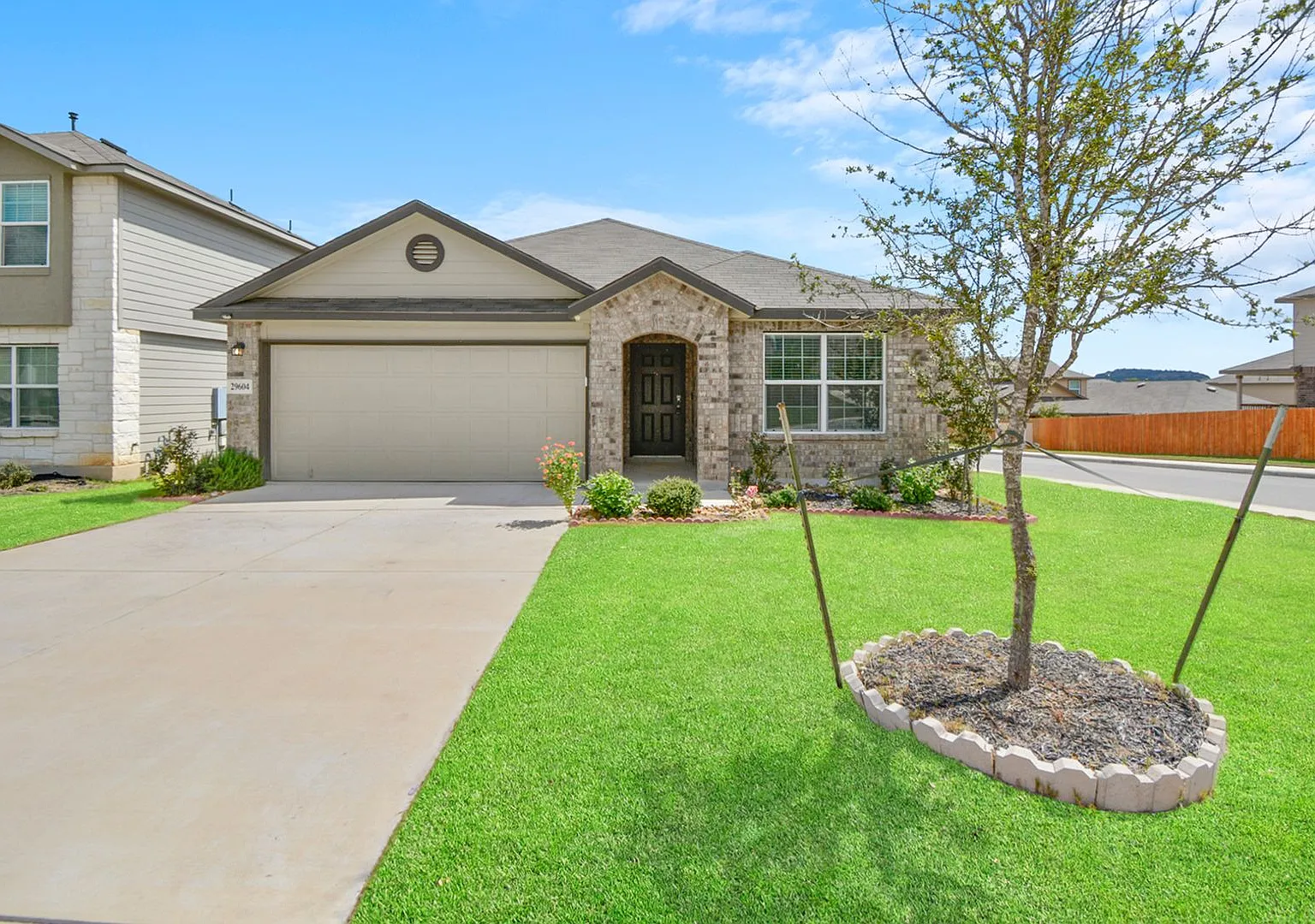 Beautiful 4-Bedroom Corner Lot Home with Open Floor Plan in Bulverde — Photo 1