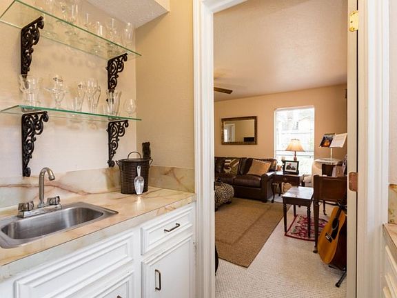 4th image of 2305 Dublin Cir