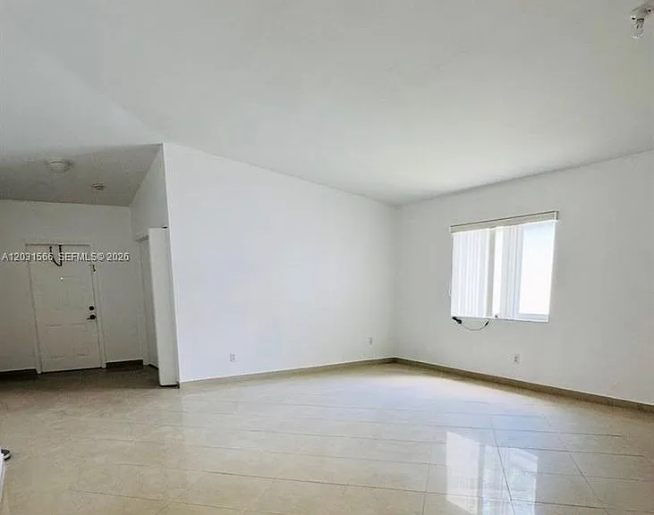 10420 SW 24th Ct — Photo 6