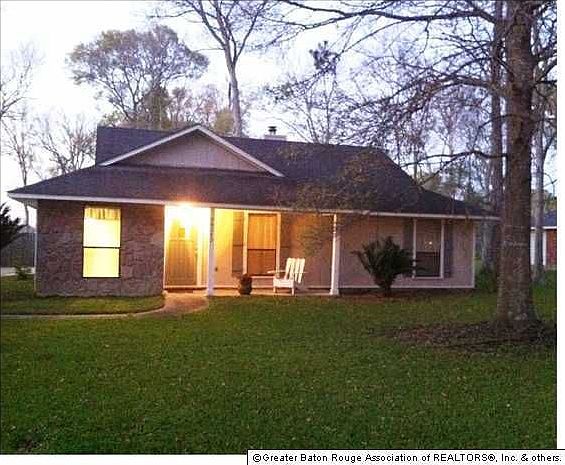 1st image of 40282 Sycamore Ave