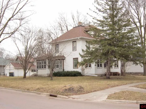 301 2nd Ave SE, Mapleton, MN 56065