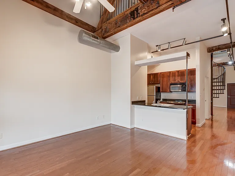 815 Porter St #407 — Photo 5
