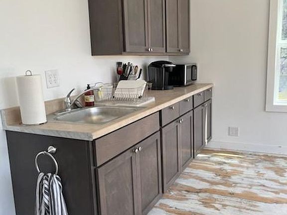 3rd image of 225 E 4th Ave #2