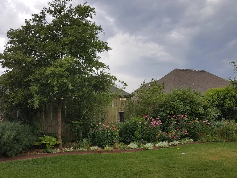 3827 E Embry Dr — Photo 2