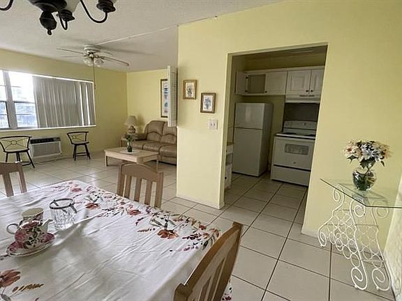 5th image of 3 Waltham #A