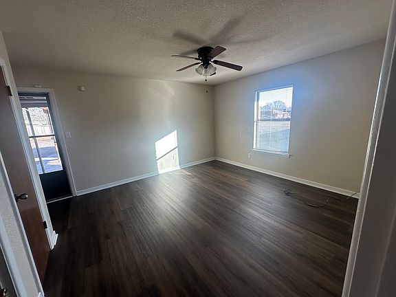 5th image of 916 W Avenue A #916