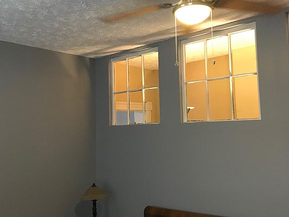 5th image of 634 Delhi Ave