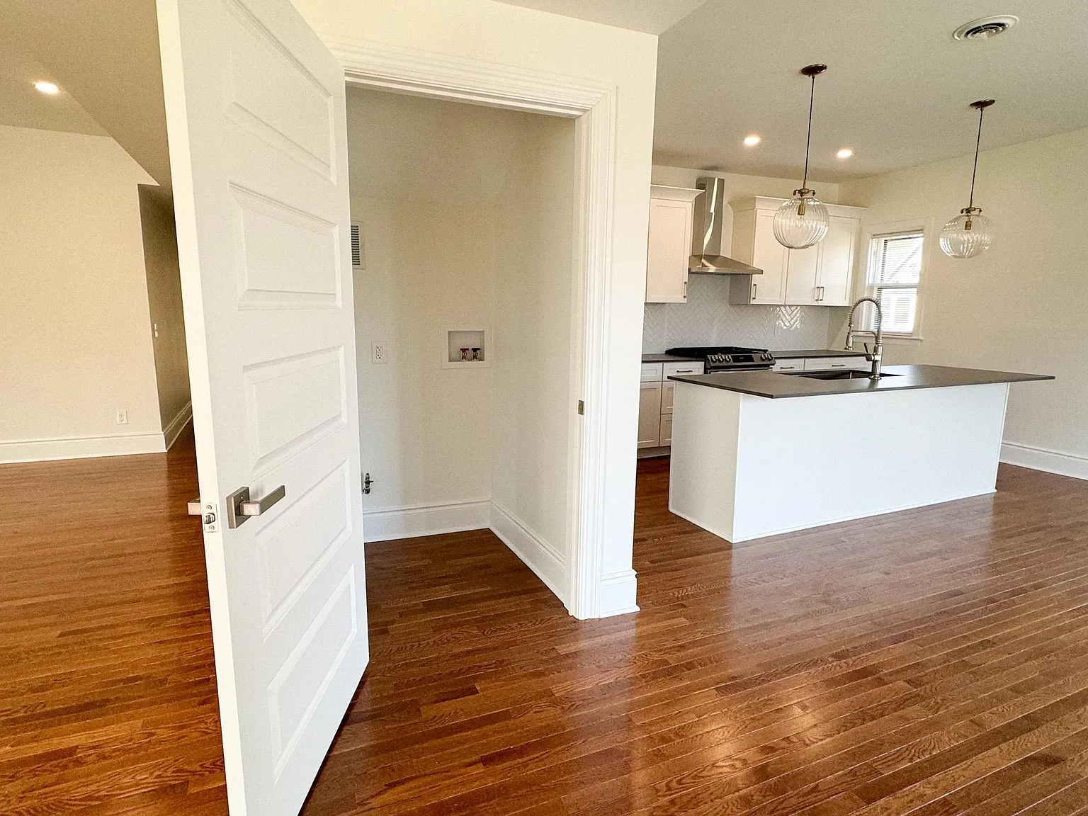 3 bed, 2000 sqft, $2,750 — Photo 4