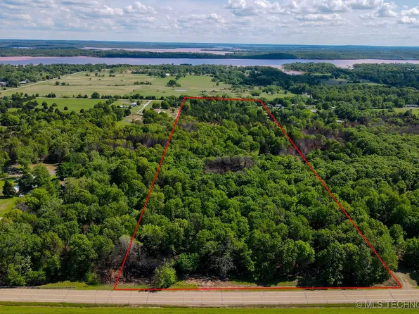 1402 S Peninsula Dr W, Cleveland, OK 74020