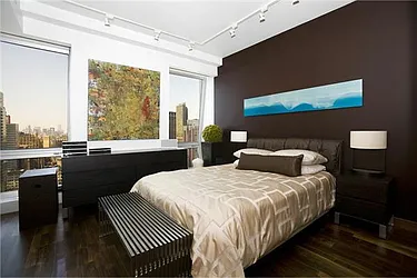 Rented by R New York