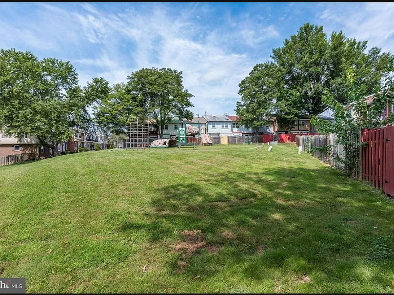 14880 Emberdale Dr — Photo 11