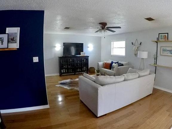 4th image of 912 King Ave