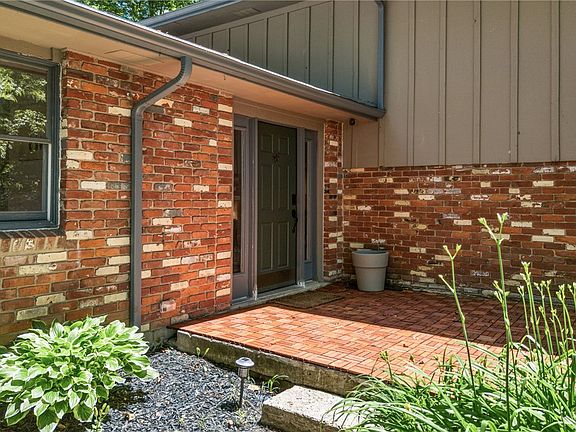 5th image of 3258 Southfield Dr