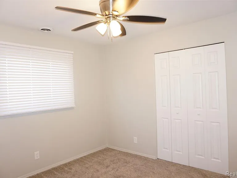 314 Fairgrove St — Photo 13