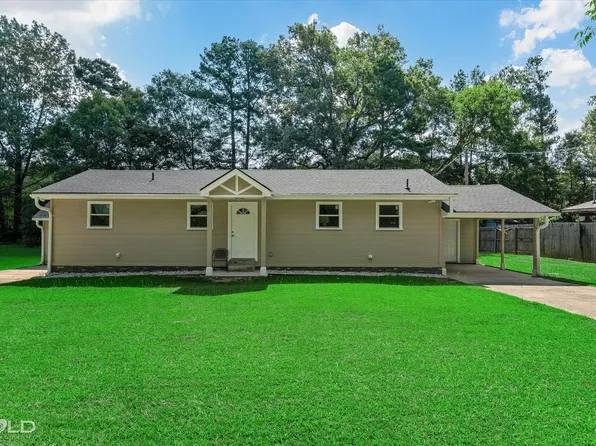 326 Montgomery Ln, Benton, LA 71006