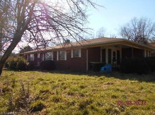1415 N Main St, Denton, NC 27239