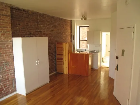 314 West 142nd Street image 1 of 3