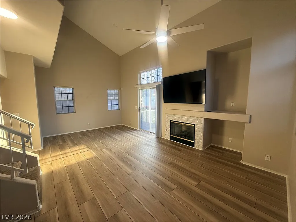 2 bed, 2.5 bath, 1368 sqft, $1,975 — Photo 3