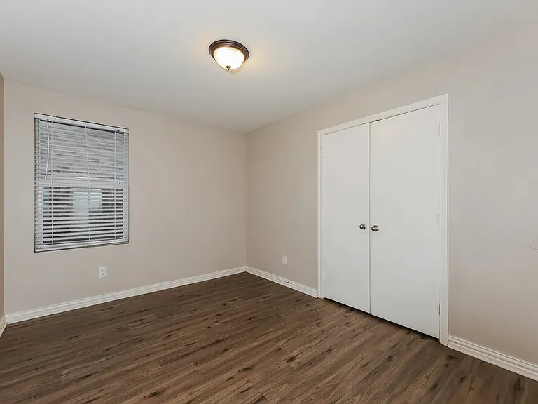 573 Creekbend St — Photo 14