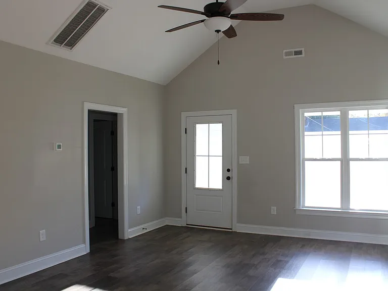 908 Branch St NW — Photo 6