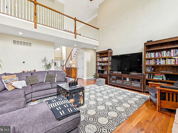5th image of 1223 Caitlin Way