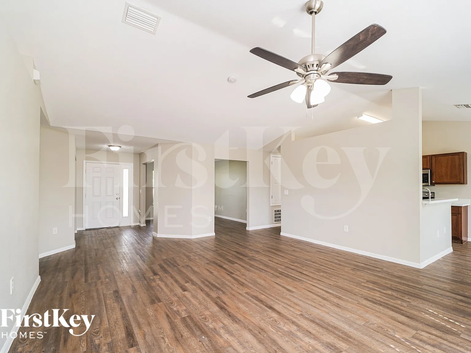 4 bed, 2.0 bath, 2246 sqft, $2,175 — Photo 3
